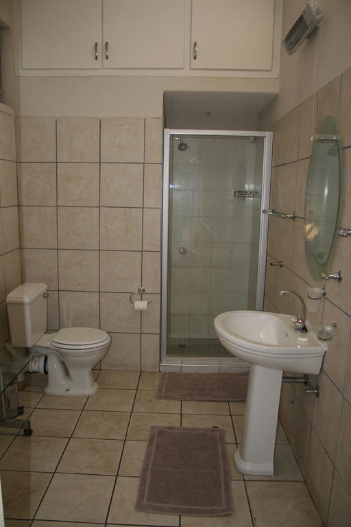 De Vagebond Hotel-Pension Windhoek Exteriör bild