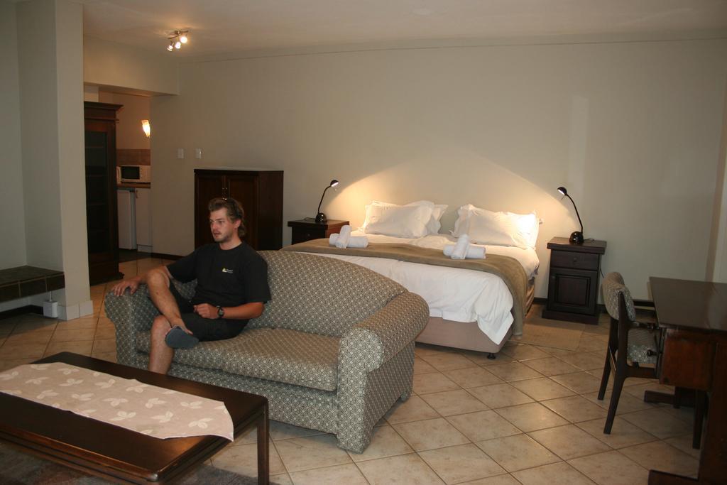 De Vagebond Hotel-Pension Windhoek Exteriör bild