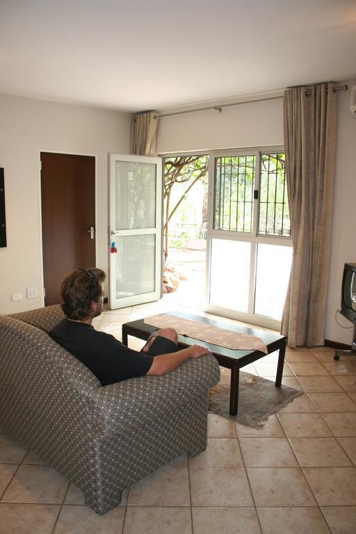 De Vagebond Hotel-Pension Windhoek Exteriör bild