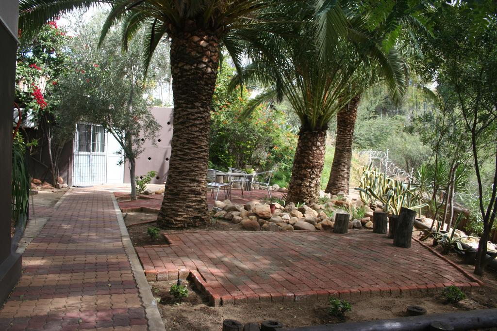 De Vagebond Hotel-Pension Windhoek Exteriör bild