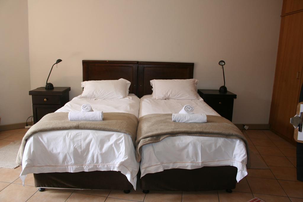 De Vagebond Hotel-Pension Windhoek Exteriör bild